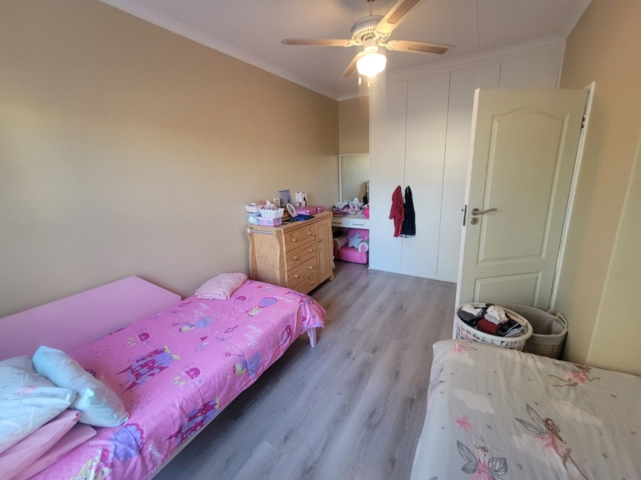 5 Bedroom Property for Sale in Suidrand Free State